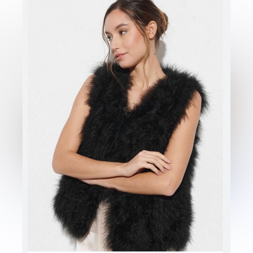 CLUB MANOCO Black Ostrich Feather Vest